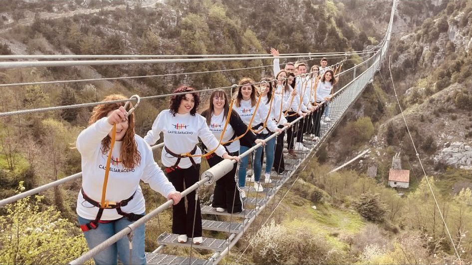 OLTRE IL PONTE: LA RINASCITA DI CASTELSARACENO NELLA PUNTATA DI GENERAZIONE BELLEZZA. OLTRE IL PONTE: LA RINASCITA DI CASTELSARACENO NELLA PUNTATA DI GENERAZIONE BELLEZZA.