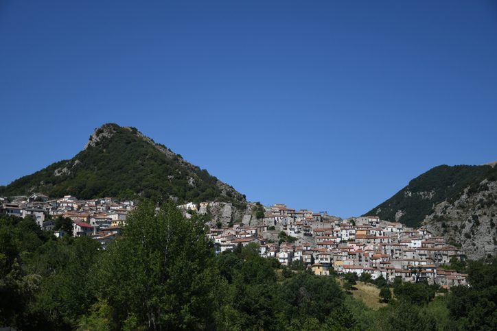 TRA I BORGHI BANDIERA ARANCIONE SEGNALATI DA TREKKING & OUTDOOR C’E’ CASTELSARACENO